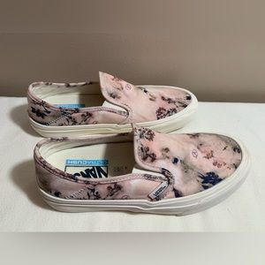 Vans Slip-on SF (Floral) Multi/Marshmallow Womens 6.5/Mens5 almost new
